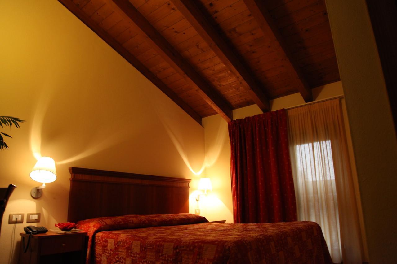 Hotel Il Borghetto Bariano Exterior foto
